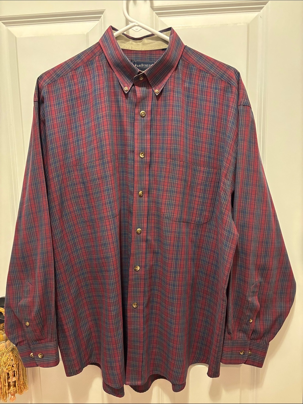 Van Heusen Red and Blue‎ Plaid Button-Down Dress Shirt NWOT LARGE